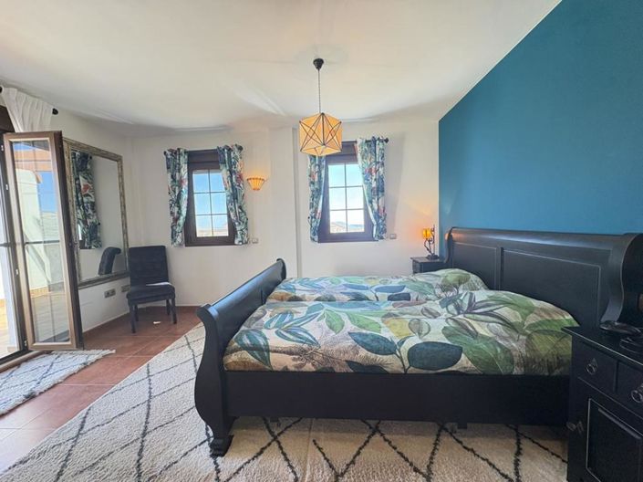 Image No.36-3 Bed Villa for sale