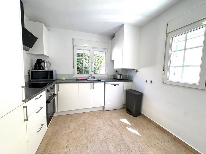 Image No.9-3 Bed Villa for sale