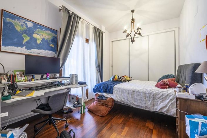 Image No.37-5 Bed Villa for sale