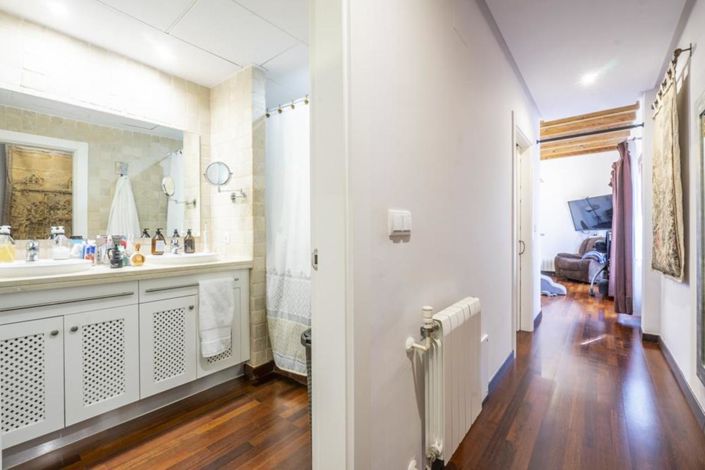 Image No.41-5 Bed Villa for sale