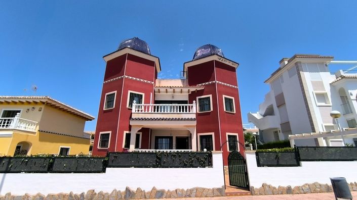 Image No.1-3 Bed Property for sale