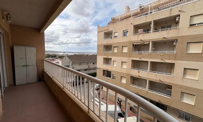 Image No.1-3 Bed Apartment for sale