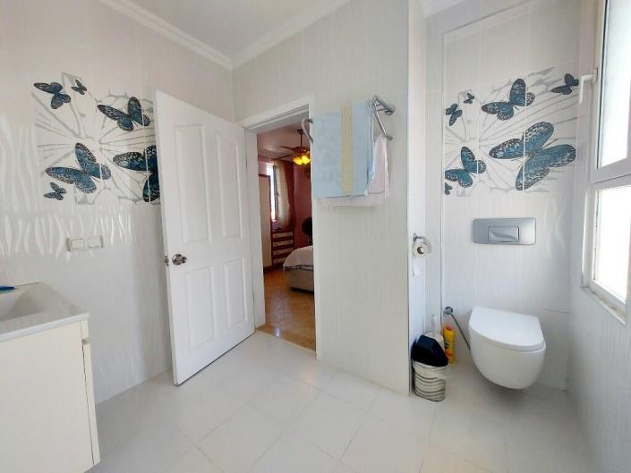 Image No.27-4 Bed Villa for sale