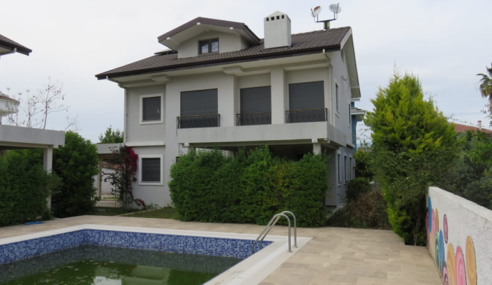 Image No.1-4 Bed House/Villa for sale