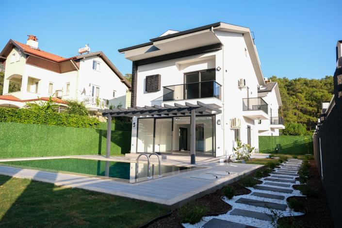 Image No.3-4 Bed Villa for sale