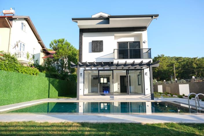 Image No.4-4 Bed Villa for sale