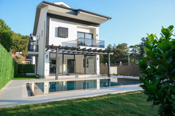 Image No.9-4 Bed Villa for sale