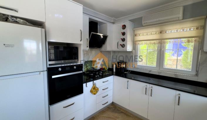 Image No.10-5 Bed Villa for sale