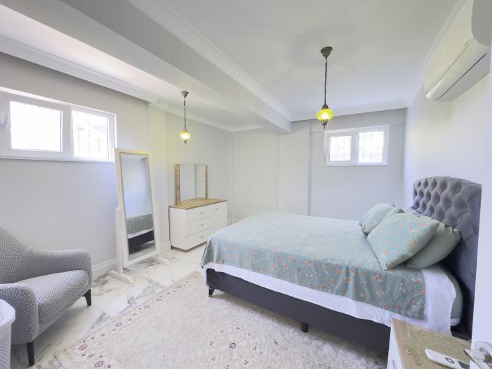 Image No.5-7 Bed Villa for sale