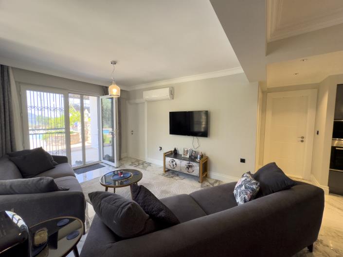 Image No.12-7 Bed Villa for sale