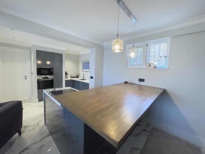 Image No.14-7 Bed Villa for sale