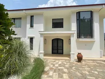 1 - Uzumlu, Villa