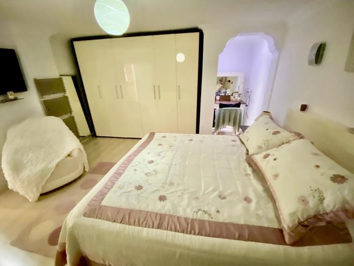 Image No.45-4 Bed Villa for sale