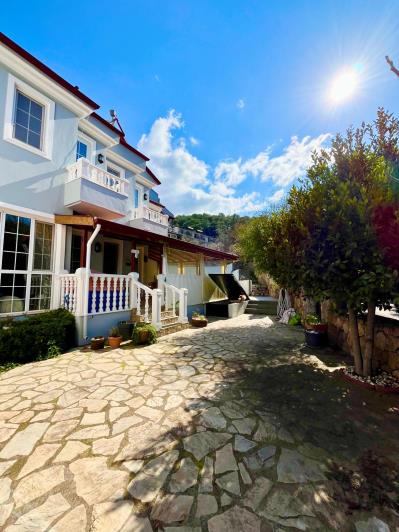 Image No.9-3 Bed Semi-Detached for sale