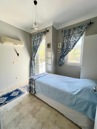 Image No.27-3 Bed Semi-Detached for sale