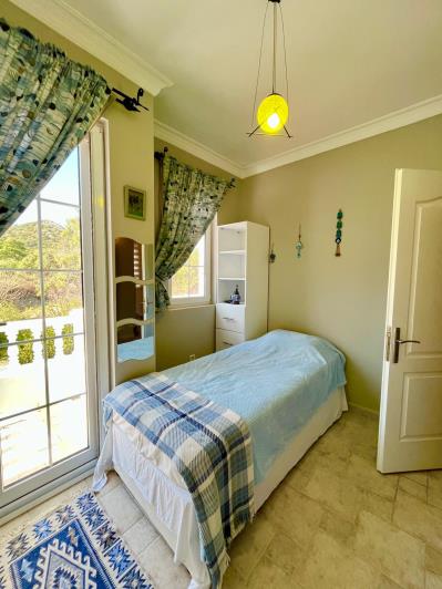 Image No.26-3 Bed Semi-Detached for sale