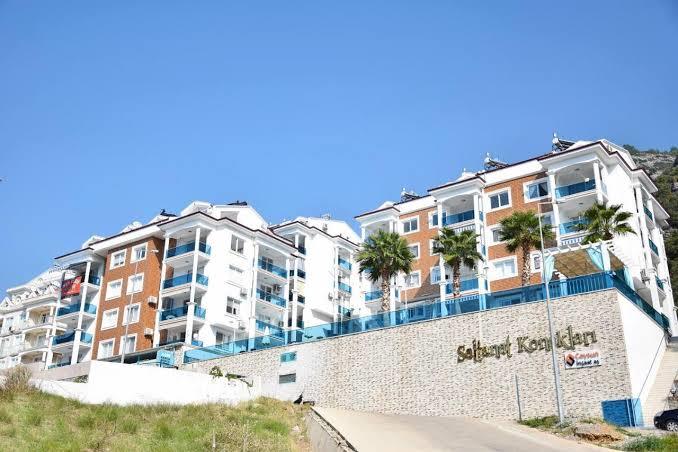 Image No.1-4 Bed Apartment for sale