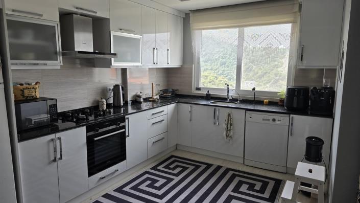 Image No.41-4 Bed Apartment for sale