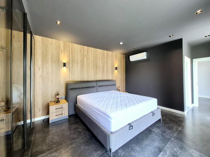 Image No.29-4 Bed Villa for sale