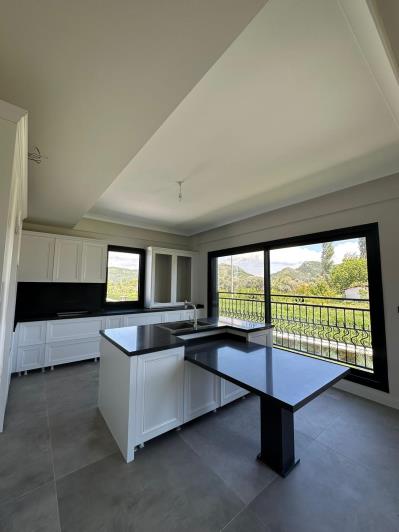 Image No.10-4 Bed Villa for sale