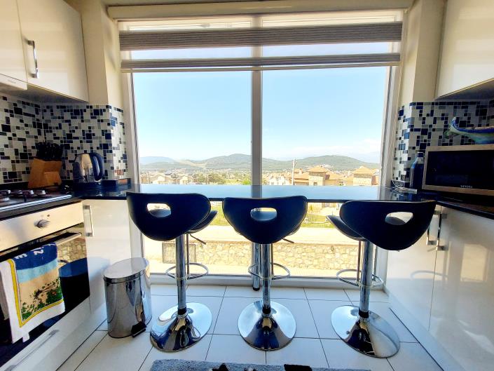 Image No.14-3 Bed Apartment for sale