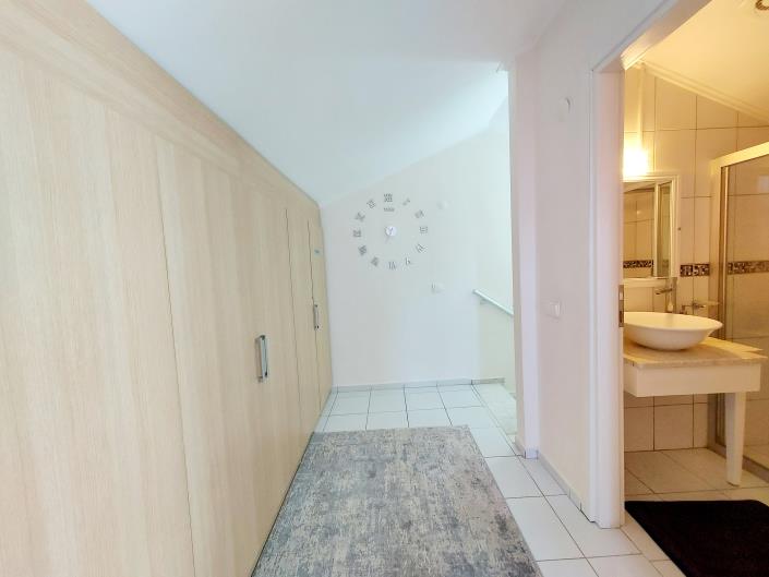 Image No.32-3 Bed Apartment for sale