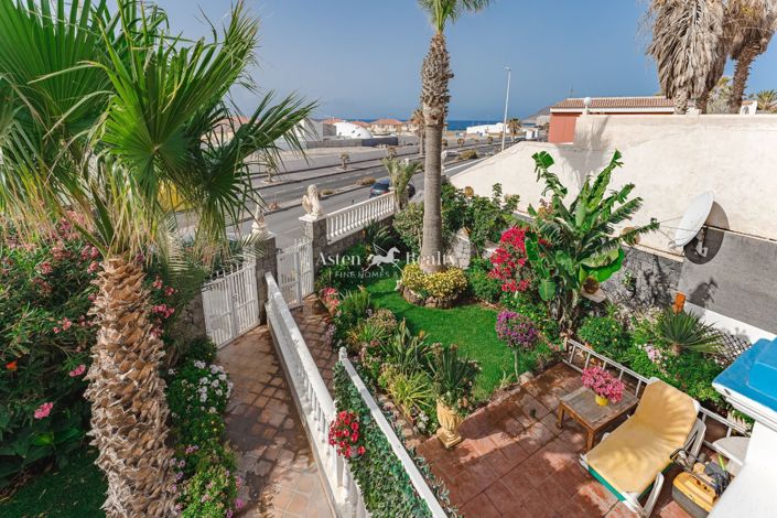 Image No.16-15 Bed Property for sale