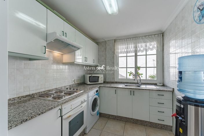 Image No.24-15 Bed Property for sale