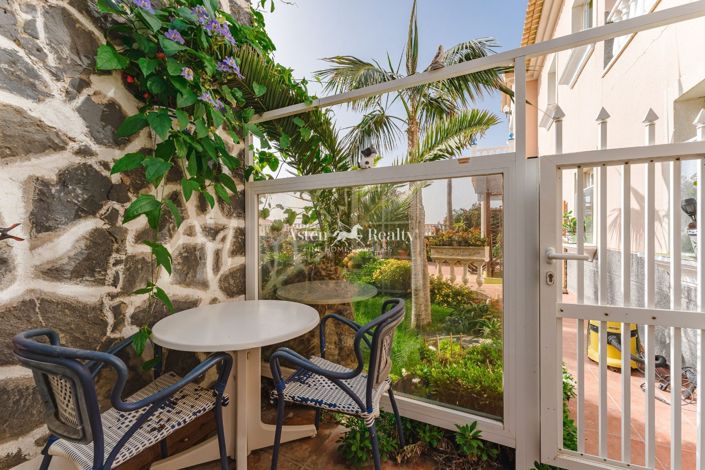 Image No.34-15 Bed Property for sale