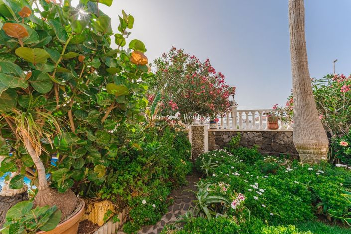 Image No.4-15 Bed Property for sale