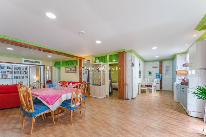 Image No.46-15 Bed Property for sale