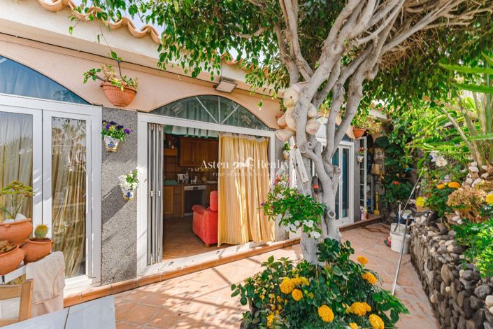 Image No.53-15 Bed Property for sale