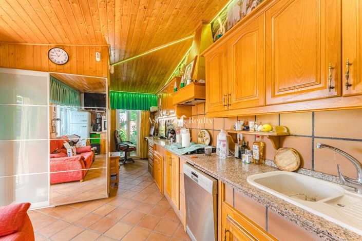 Image No.55-15 Bed Property for sale