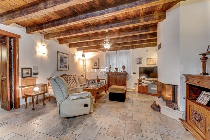 Image No.17-4 Bed House for sale