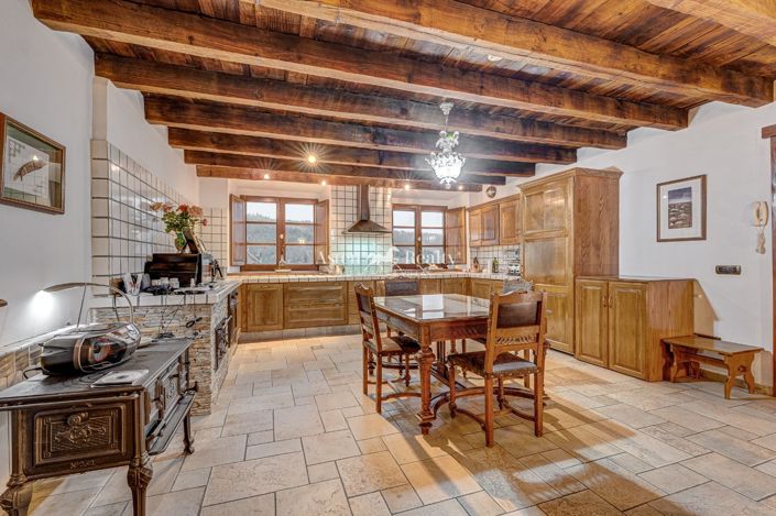 Image No.20-4 Bed House for sale