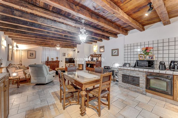 Image No.24-4 Bed House for sale