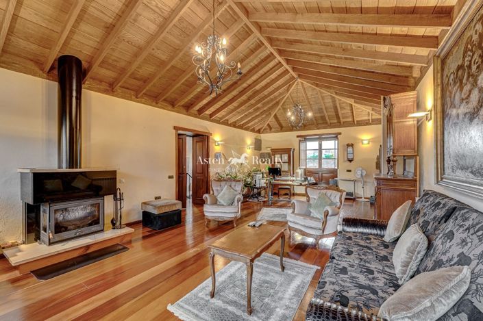 Image No.30-4 Bed House for sale