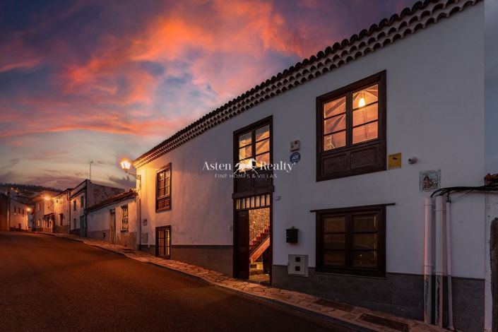 Image No.48-4 Bed House for sale