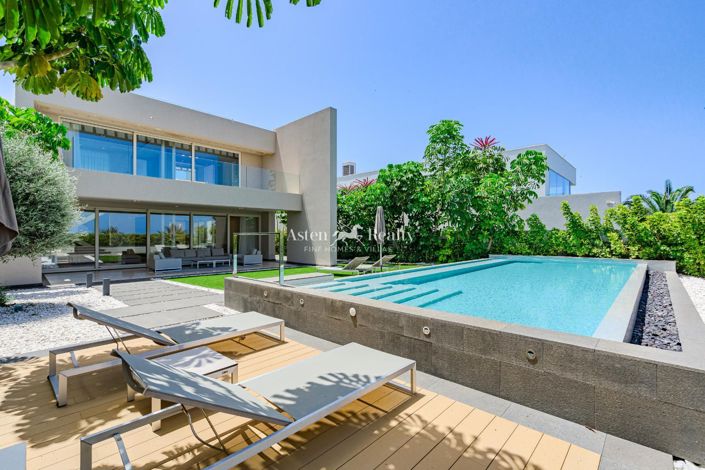 Image No.12-5 Bed Villa for sale