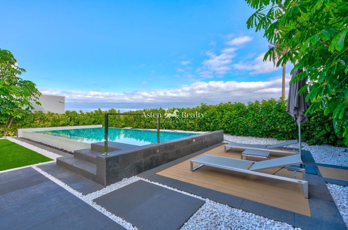 Image No.13-5 Bed Villa for sale