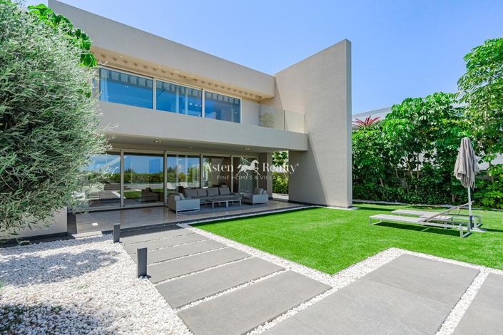 Image No.15-5 Bed Villa for sale