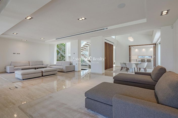 Image No.25-5 Bed Villa for sale