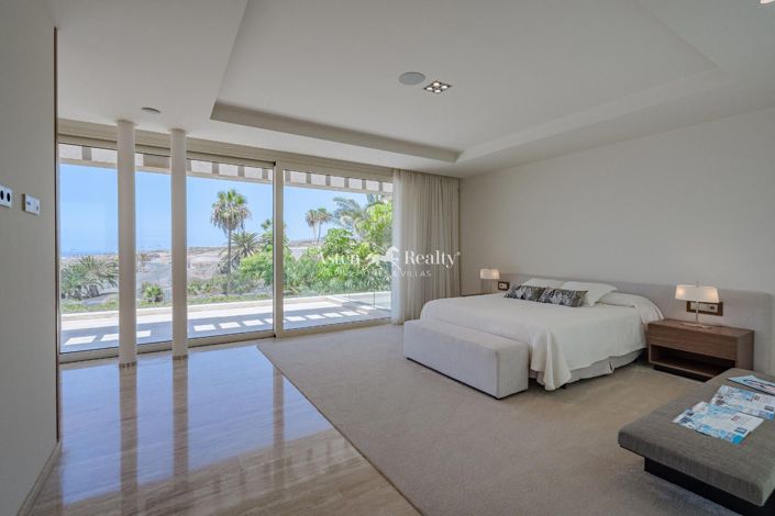 Image No.36-5 Bed Villa for sale