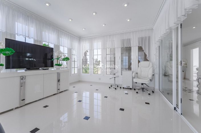 Image No.28-6 Bed Villa for sale