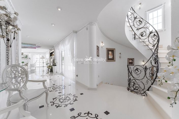 Image No.42-6 Bed Villa for sale