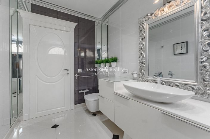 Image No.55-6 Bed Villa for sale