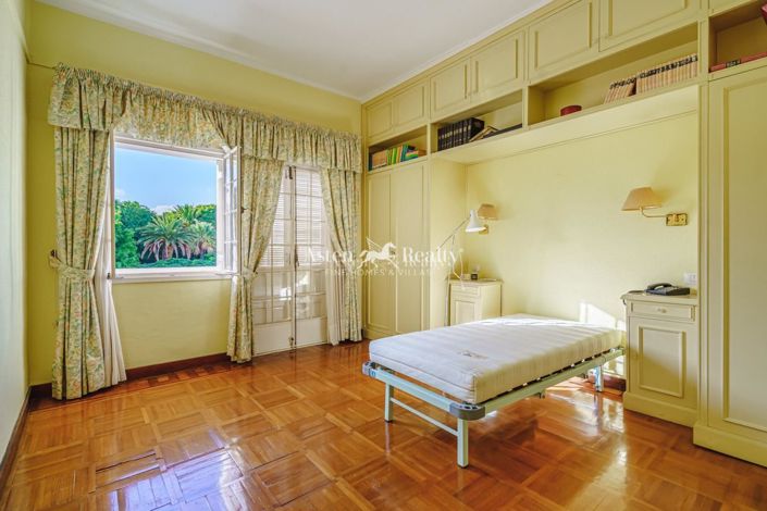 Image No.23-8 Bed Villa for sale