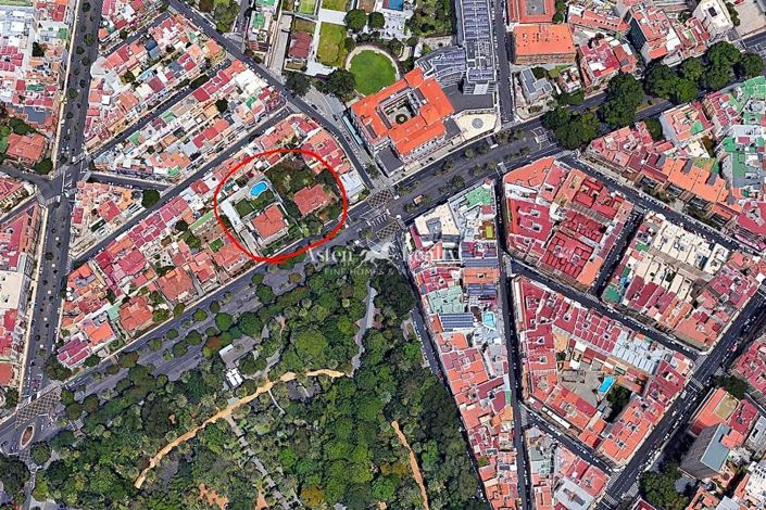 Image No.40-8 Bed Villa for sale