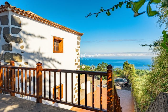 Image No.12-20 Bed Property for sale