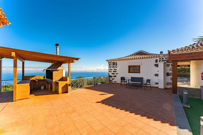 Image No.16-20 Bed Property for sale